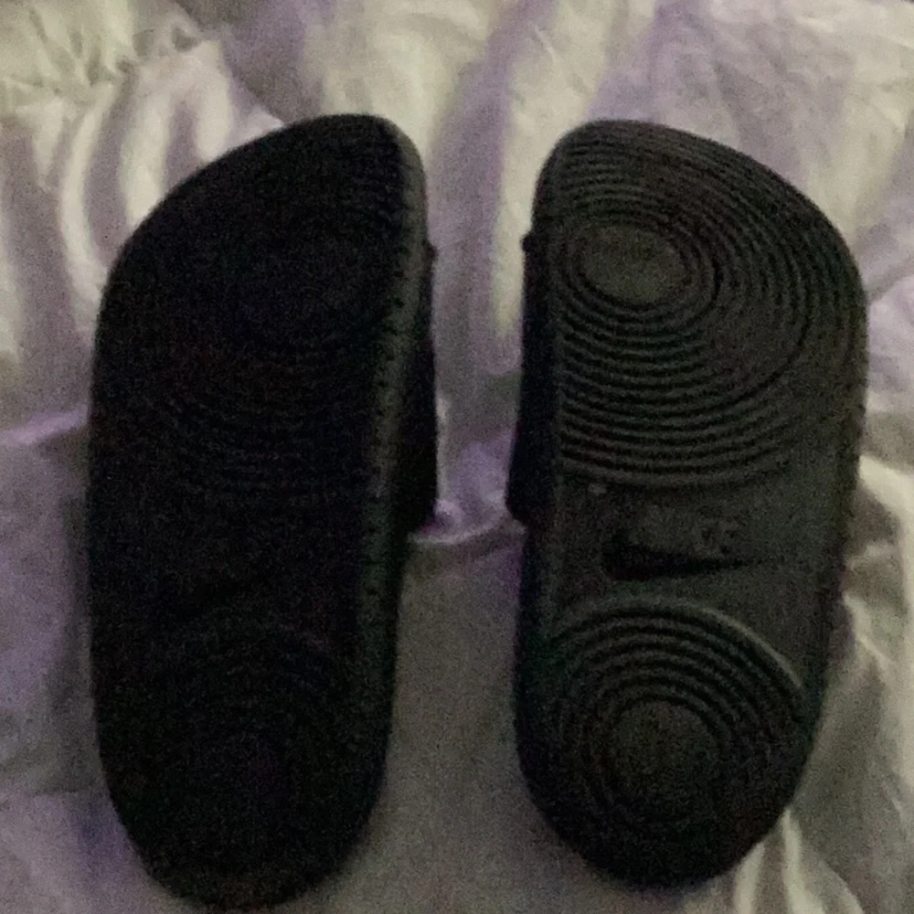 Nike women’s sz 10 sandals. Really nice cushion and support